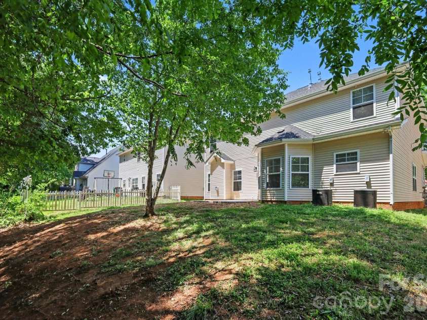 5112 Stone Park Drive, Charlotte, NC 28269.  MLS# CAR4373431, YatesRealty ID 21535. 