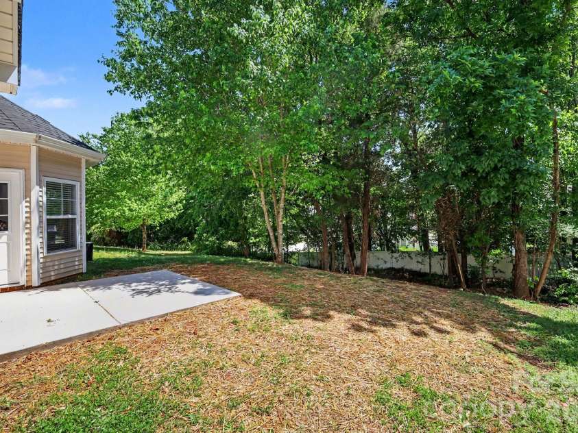 5112 Stone Park Drive, Charlotte, NC 28269.  MLS# CAR4373431, YatesRealty ID 21535. 