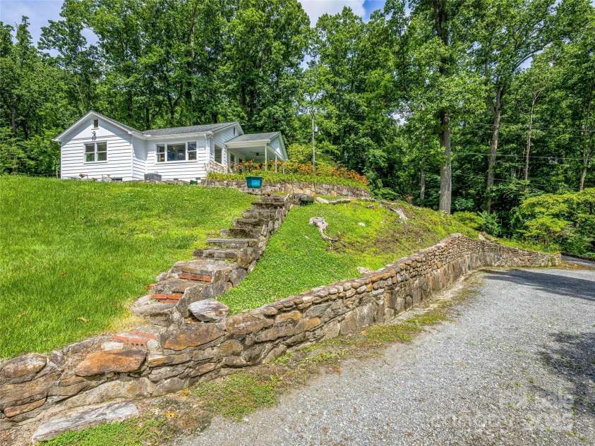 170 Twin Springs Road, Hendersonville, NC 28792.  MLS# CAR4273179, YatesRealty ID 21536. 