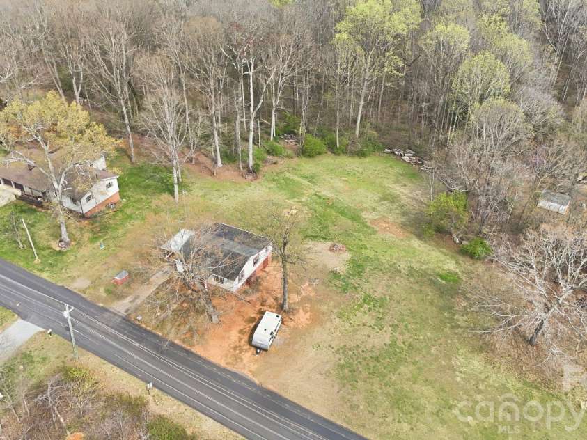 641 Central Drive, Statesville, NC 28677.  MLS# CAR4360467, YatesRealty ID 21536. 