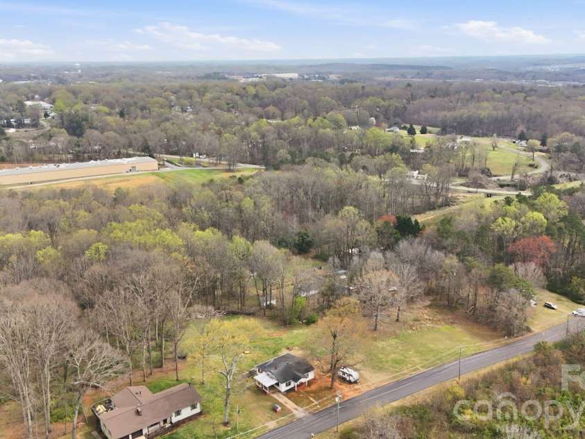 641 Central Drive, Statesville, NC 28677.  MLS# CAR4360467, YatesRealty ID 21536. 