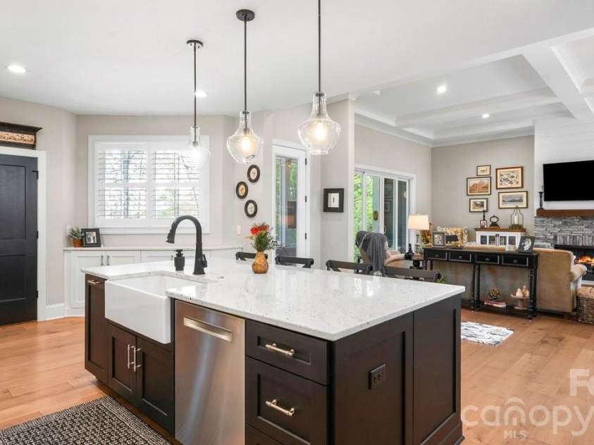 144 Mcneil Lane, Mooresville, NC 28117.  MLS# CAR4366466, YatesRealty ID 21538. 