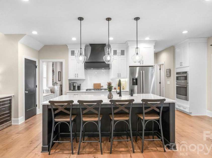 144 Mcneil Lane, Mooresville, NC 28117.  MLS# CAR4366466, YatesRealty ID 21538. Island for entertaining 