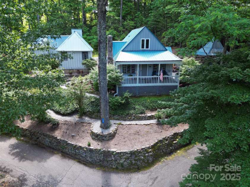 59 Shand Street, Saluda, NC 28773.  MLS# CAR4259487, YatesRealty ID 21538. 59 Shand Street