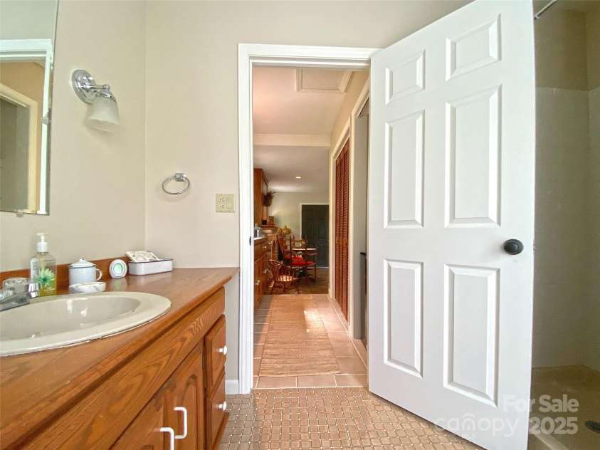 59 Shand Street, Saluda, NC 28773.  MLS# CAR4259487, YatesRealty ID 21538. Cottage-Full Bath