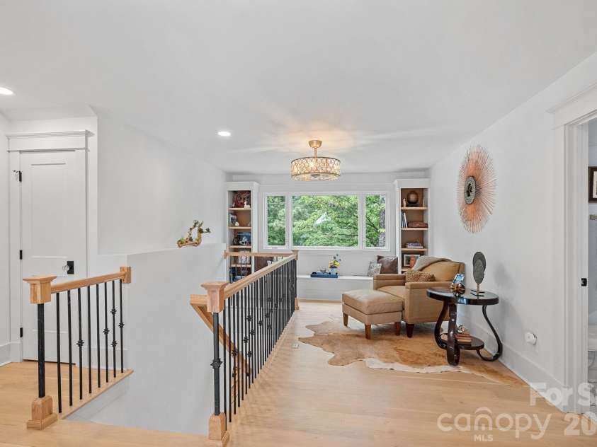 20931 Island Forest Drive, Cornelius, NC 28031.  MLS# CAR4369971, YatesRealty ID 21539. 
