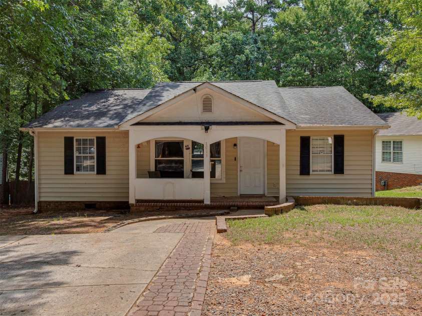 7015 Ware Road, Charlotte, NC 28212.  MLS# CAR4270601, YatesRealty ID 21539. 