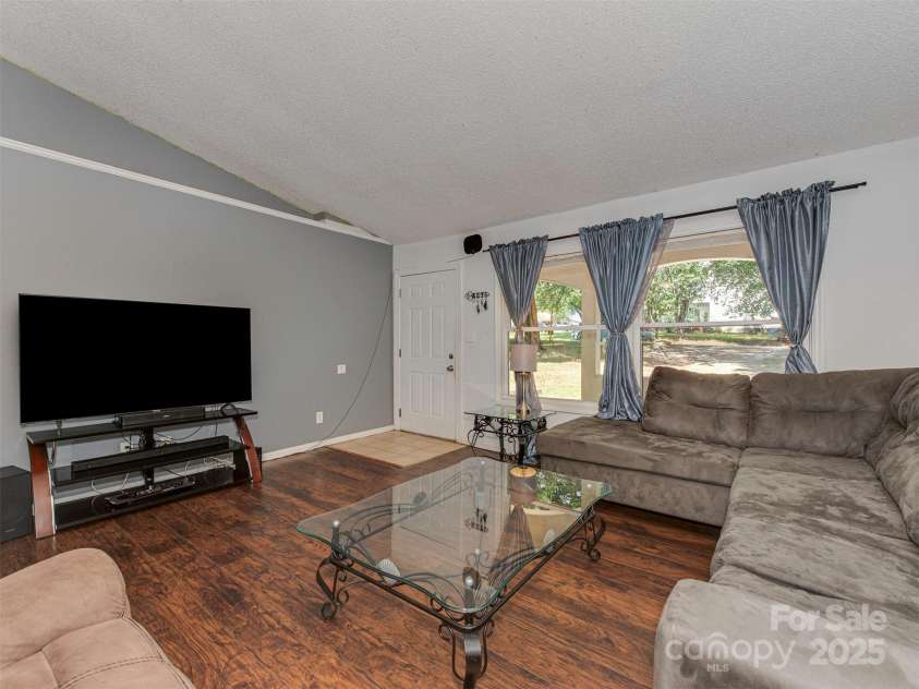 7015 Ware Road, Charlotte, NC 28212.  MLS# CAR4270601, YatesRealty ID 21539. 