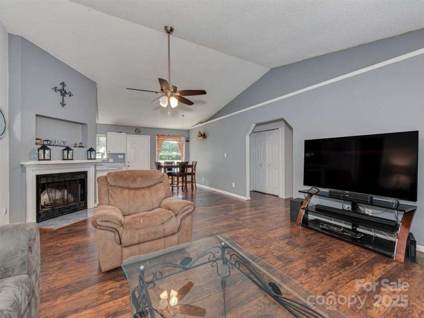 7015 Ware Road, Charlotte, NC 28212.  MLS# CAR4270601, YatesRealty ID 21539. 