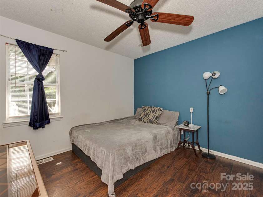 7015 Ware Road, Charlotte, NC 28212.  MLS# CAR4270601, YatesRealty ID 21539. 