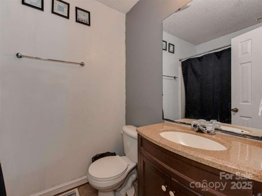 7015 Ware Road, Charlotte, NC 28212.  MLS# CAR4270601, YatesRealty ID 21539. 