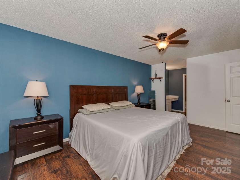 7015 Ware Road, Charlotte, NC 28212.  MLS# CAR4270601, YatesRealty ID 21539. 