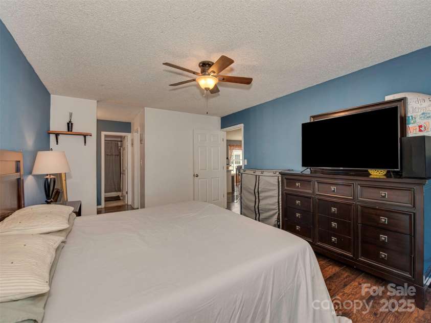 7015 Ware Road, Charlotte, NC 28212.  MLS# CAR4270601, YatesRealty ID 21539. 