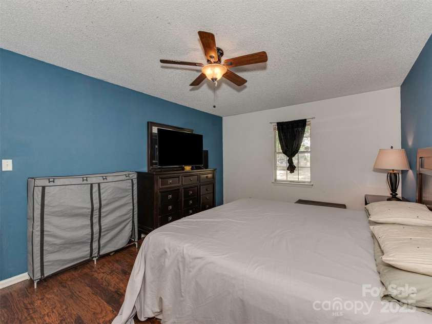7015 Ware Road, Charlotte, NC 28212.  MLS# CAR4270601, YatesRealty ID 21539. 