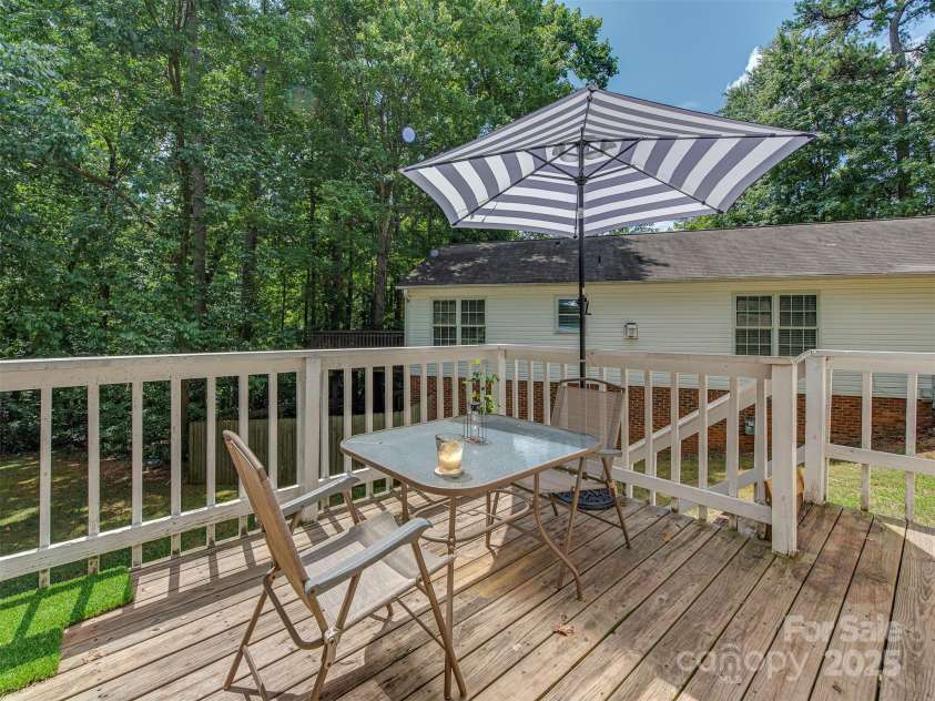 7015 Ware Road, Charlotte, NC 28212.  MLS# CAR4270601, YatesRealty ID 21539. 