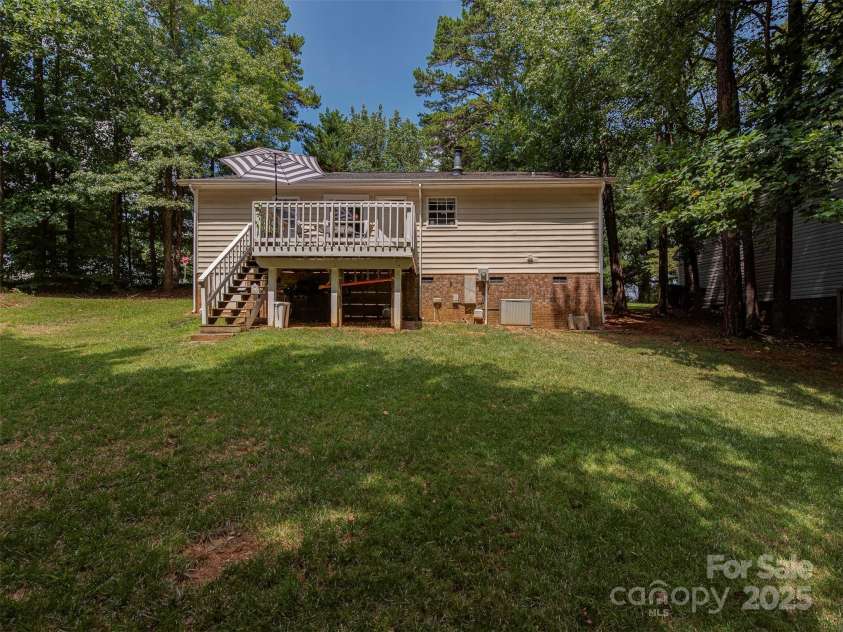 7015 Ware Road, Charlotte, NC 28212.  MLS# CAR4270601, YatesRealty ID 21539. 