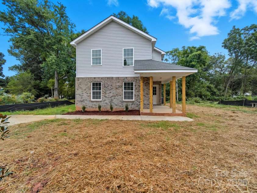 1118 Sanders Street, Rock Hill, SC 29732.  MLS# CAR4330022, YatesRealty ID 2154. 