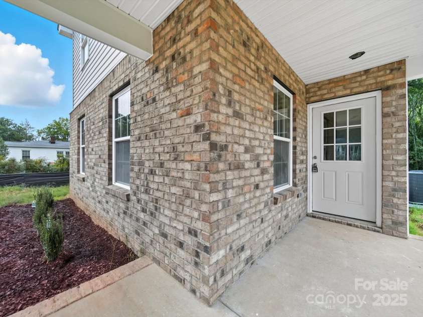 1118 Sanders Street, Rock Hill, SC 29732.  MLS# CAR4330022, YatesRealty ID 2154. 