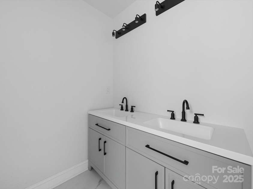 1118 Sanders Street, Rock Hill, SC 29732.  MLS# CAR4330022, YatesRealty ID 2154. 