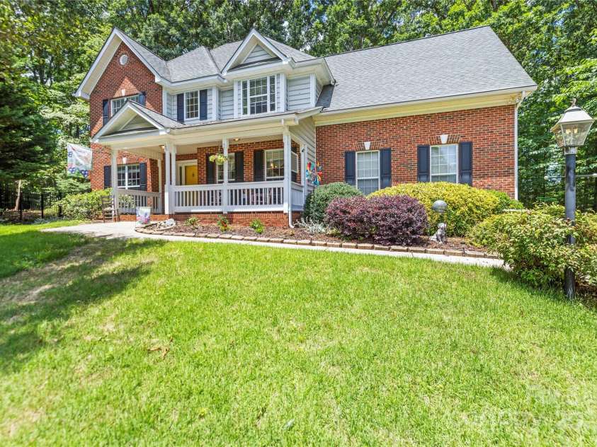 171 Highland Woods Court, Denver, NC 28037.  MLS# CAR4271450, YatesRealty ID 21540. 