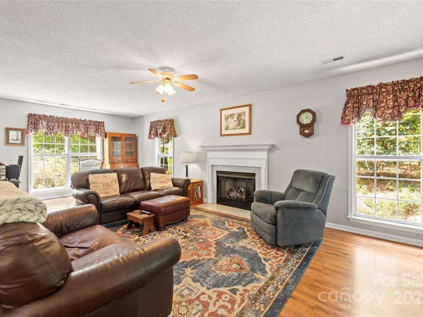 171 Highland Woods Court, Denver, NC 28037.  MLS# CAR4271450, YatesRealty ID 21540. 