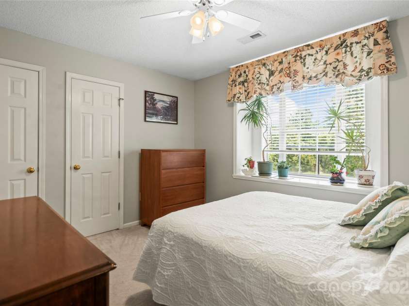 171 Highland Woods Court, Denver, NC 28037.  MLS# CAR4271450, YatesRealty ID 21540. 