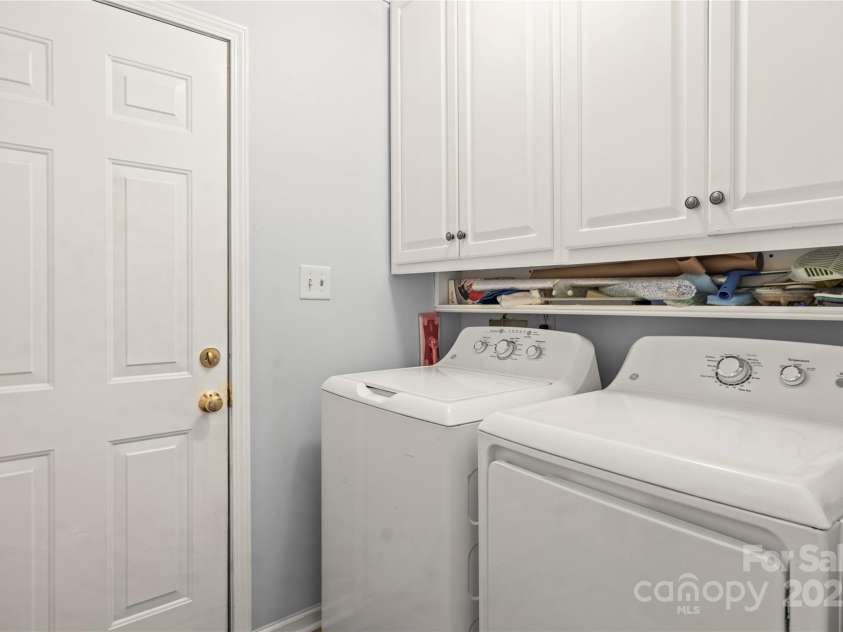 171 Highland Woods Court, Denver, NC 28037.  MLS# CAR4271450, YatesRealty ID 21540. 