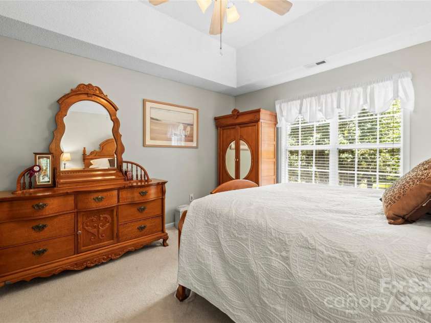 171 Highland Woods Court, Denver, NC 28037.  MLS# CAR4271450, YatesRealty ID 21540. 