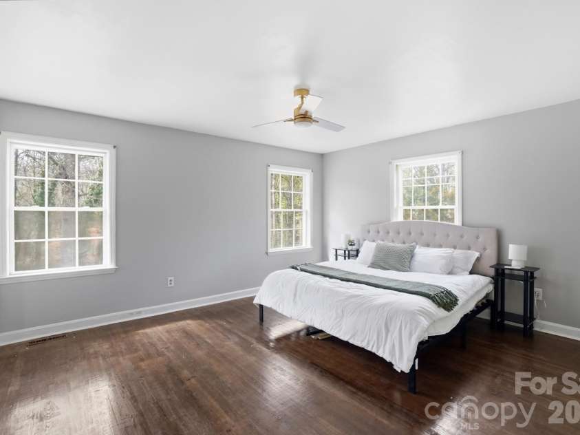 6803 Pencade Lane, Charlotte, NC 28215.  MLS# CAR4349519, YatesRealty ID 21542. Primary