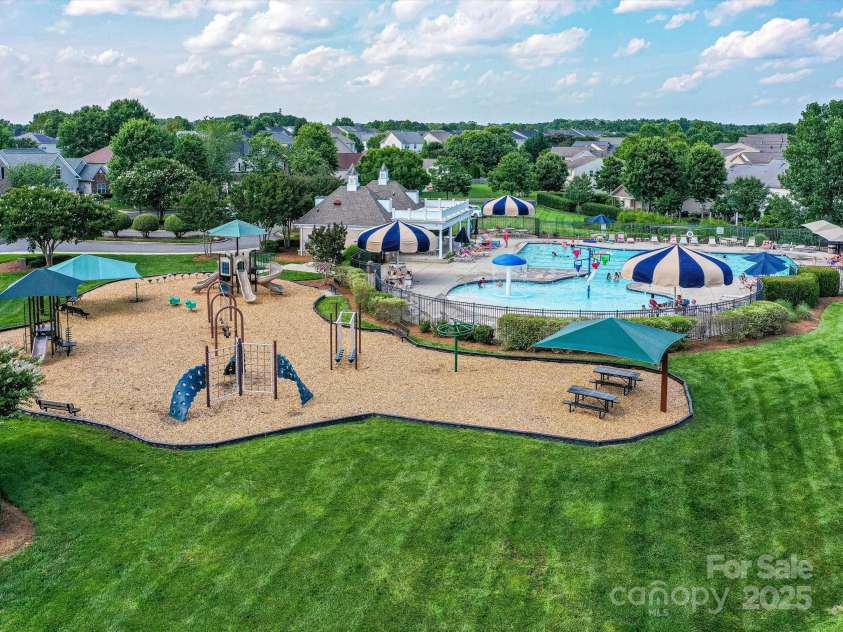 1016 Yellow Daisy Drive, Matthews, NC 28104.  MLS# CAR4268093, YatesRealty ID 21543. 