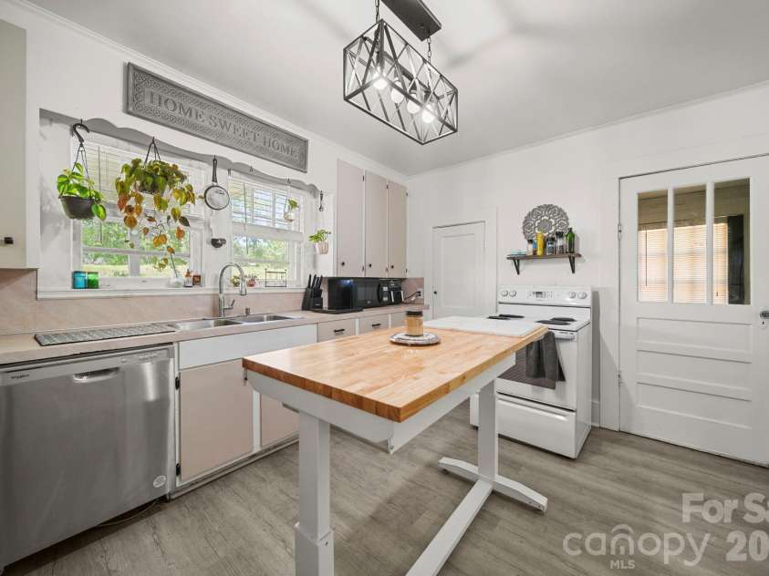 2335 Main Street, Albemarle, NC 28001.  MLS# CAR4375840, YatesRealty ID 21543. 