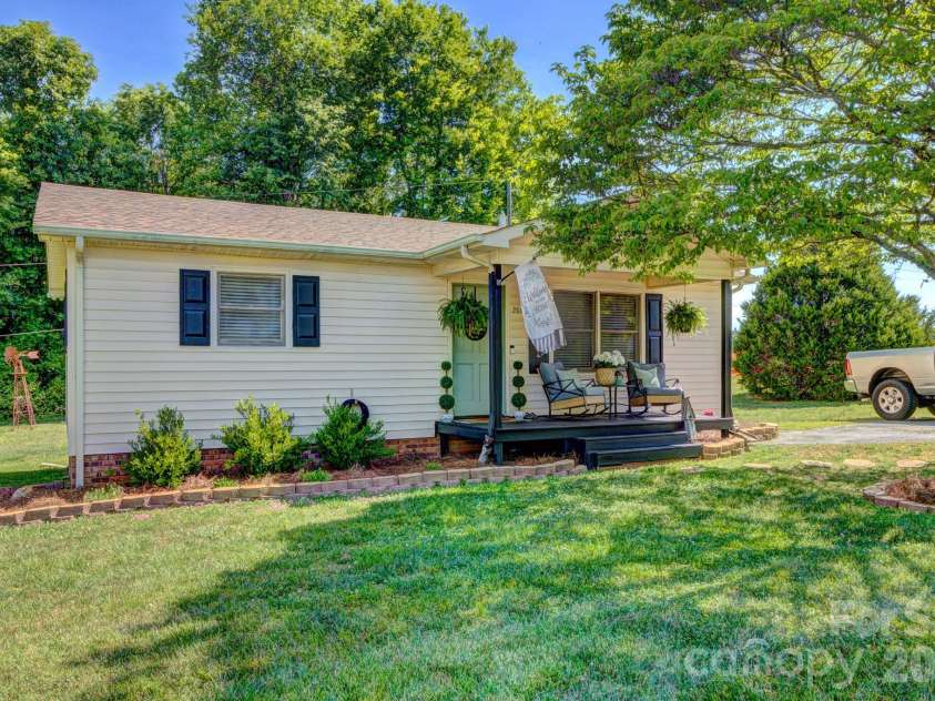 2006 Modern Estates Road, Lincolnton, NC 28092.  MLS# CAR4379964, YatesRealty ID 21544. 