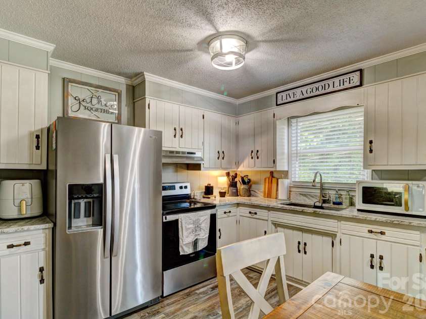 2006 Modern Estates Road, Lincolnton, NC 28092.  MLS# CAR4379964, YatesRealty ID 21544. 