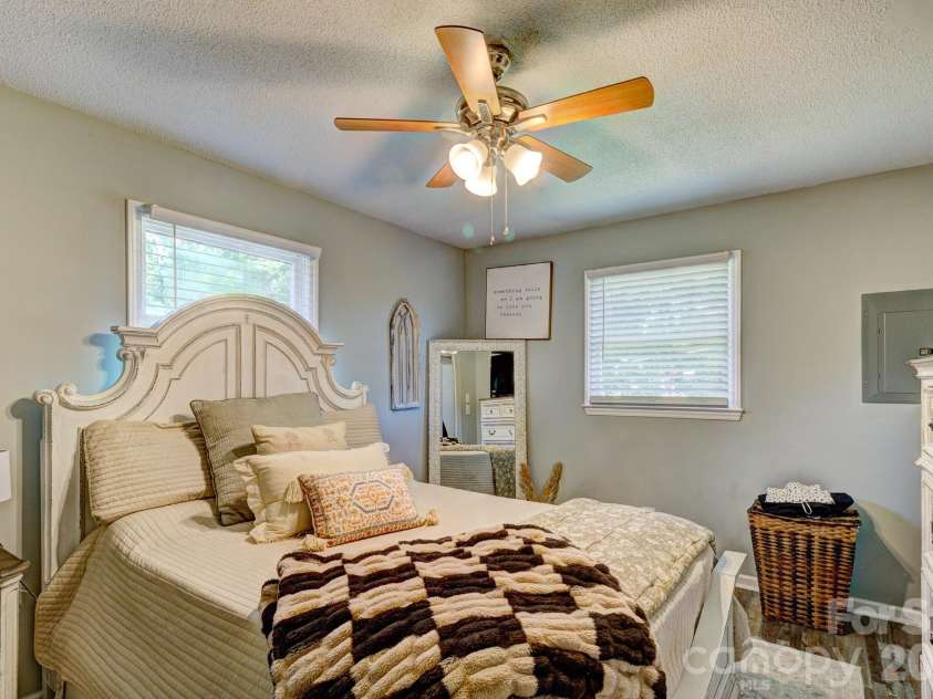2006 Modern Estates Road, Lincolnton, NC 28092.  MLS# CAR4379964, YatesRealty ID 21544. 