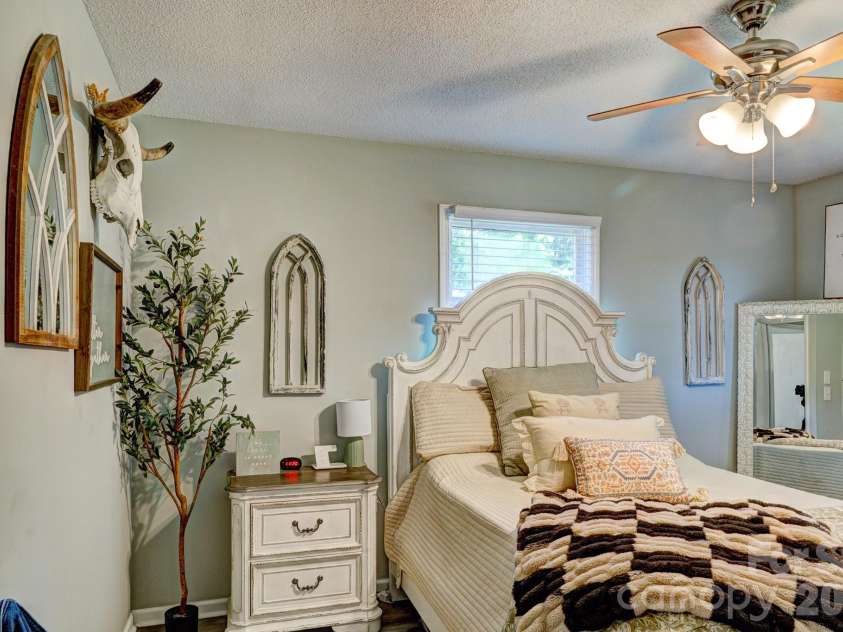 2006 Modern Estates Road, Lincolnton, NC 28092.  MLS# CAR4379964, YatesRealty ID 21544. 