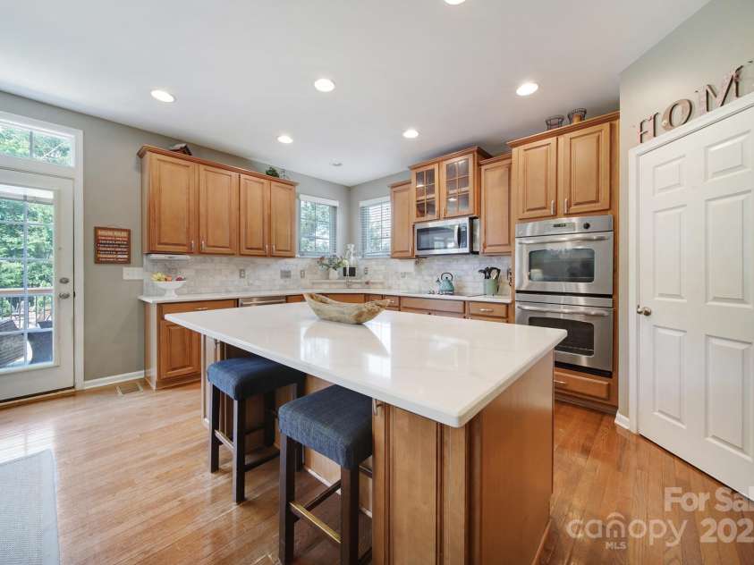 510 Placid Court, Tega Cay, SC 29708.  MLS# CAR4270194, YatesRealty ID 21544. 