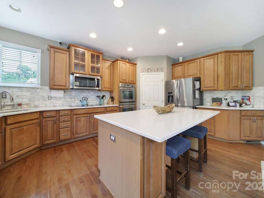 510 Placid Court, Tega Cay, SC 29708.  MLS# CAR4270194, YatesRealty ID 21544. 