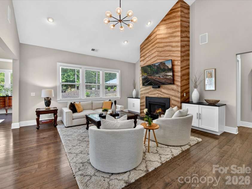 1548 Afton Way, Fort Mill, SC 29708.  MLS# CAR4372312, YatesRealty ID 21545. Impressive Cathedral ceiling