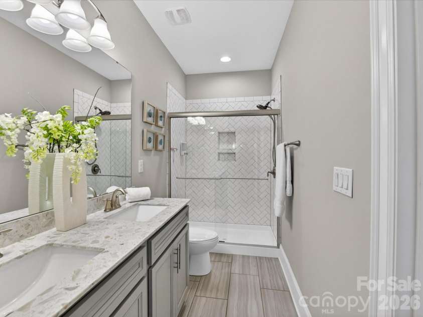 1548 Afton Way, Fort Mill, SC 29708.  MLS# CAR4372312, YatesRealty ID 21545. Jack and Jill bath