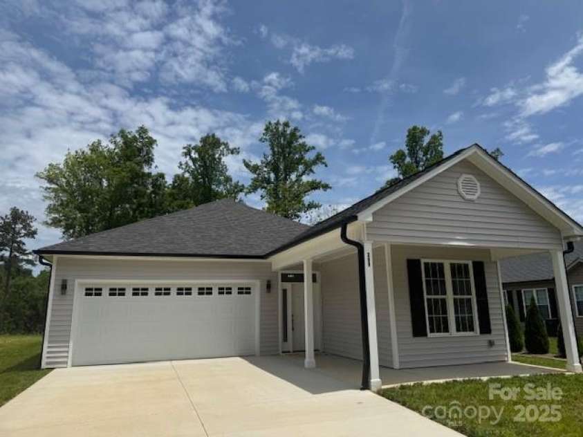 209 Eagles Landing, Morganton, NC 28655.  MLS# CAR4155323, YatesRealty ID 21546. 