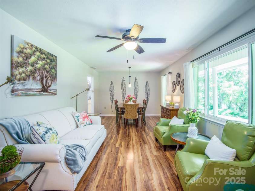 110 Stoney Brook Drive, Clyde, NC 28721.  MLS# CAR4268277, YatesRealty ID 21547. 