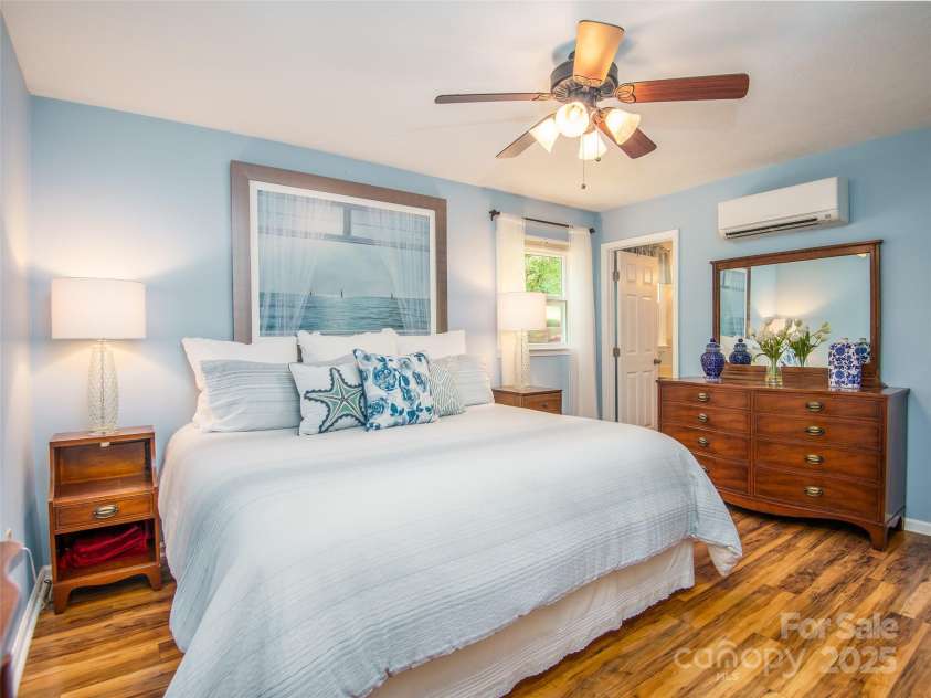 110 Stoney Brook Drive, Clyde, NC 28721.  MLS# CAR4268277, YatesRealty ID 21547. 