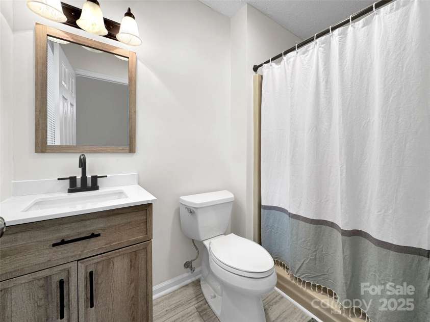 110 Stoney Brook Drive, Clyde, NC 28721.  MLS# CAR4268277, YatesRealty ID 21547. 