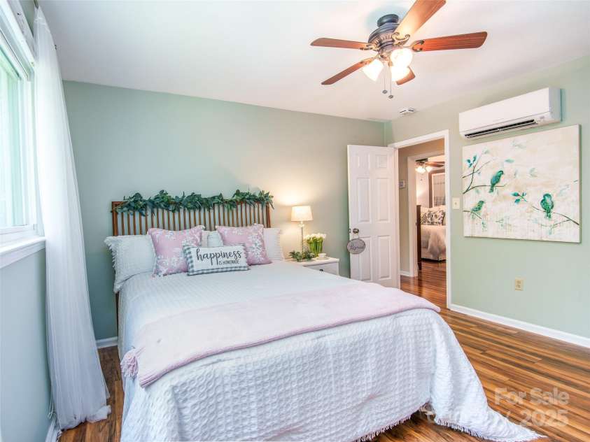 110 Stoney Brook Drive, Clyde, NC 28721.  MLS# CAR4268277, YatesRealty ID 21547. 