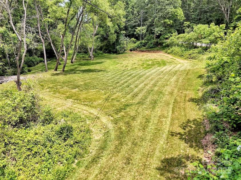 110 Stoney Brook Drive, Clyde, NC 28721.  MLS# CAR4268277, YatesRealty ID 21547. 