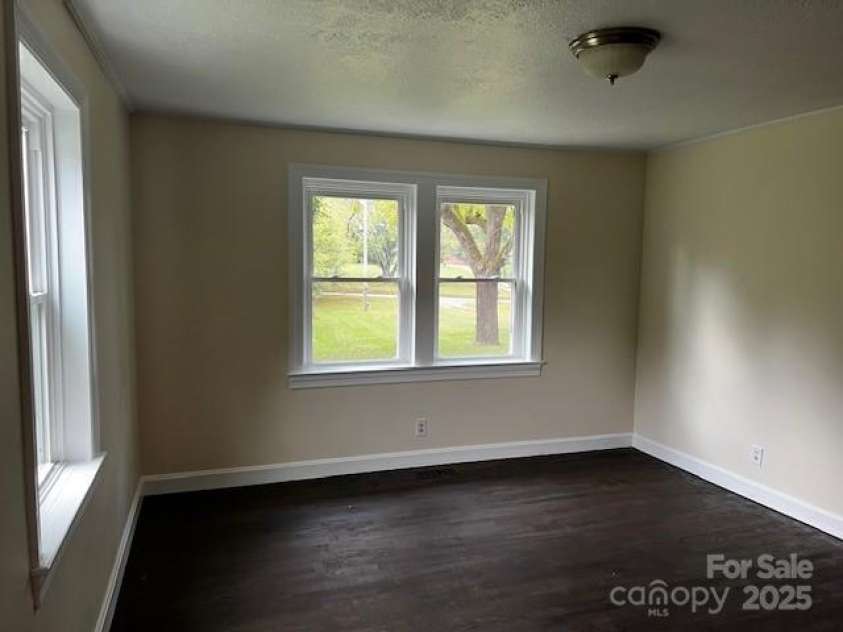 158 Allen Drive, Fletcher, NC 28732.  MLS# CAR4185254, YatesRealty ID 21548. 