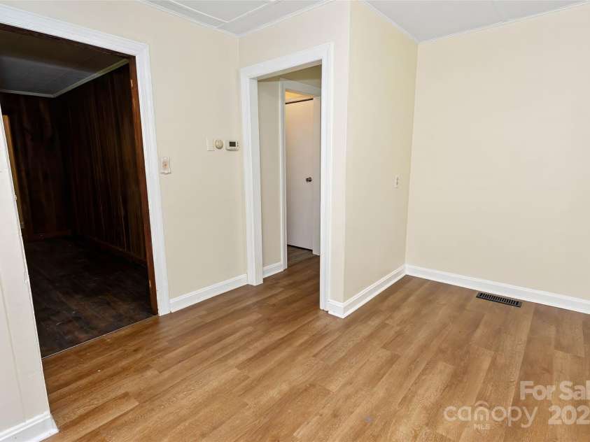 158 Allen Drive, Fletcher, NC 28732.  MLS# CAR4185254, YatesRealty ID 21548. 