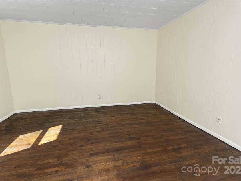 158 Allen Drive, Fletcher, NC 28732.  MLS# CAR4185254, YatesRealty ID 21548. 