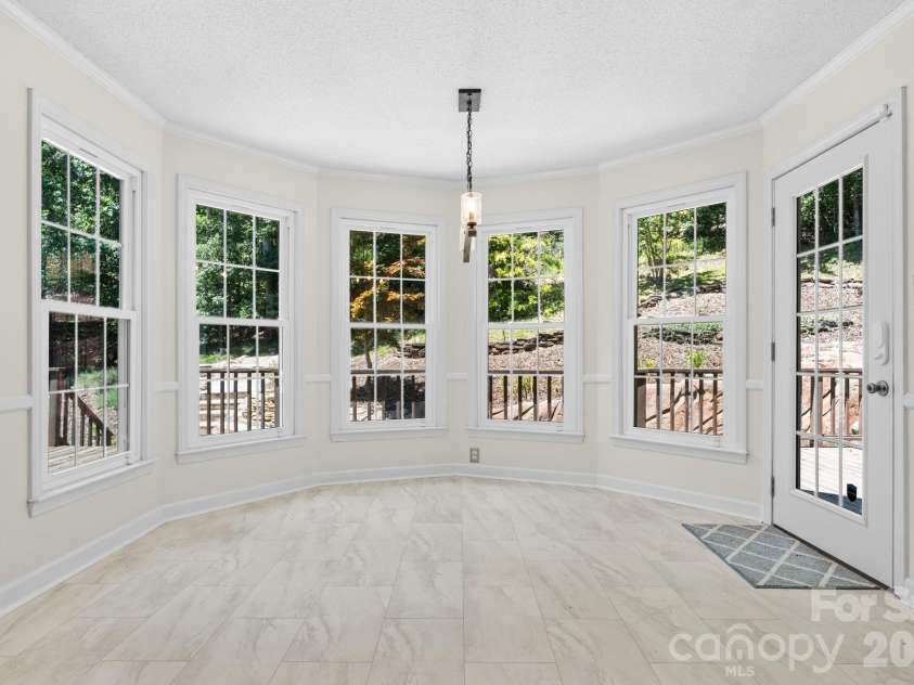 3132 Stoney Brook Drive, Lenoir, NC 28645.  MLS# CAR4403414, YatesRealty ID 21548. 