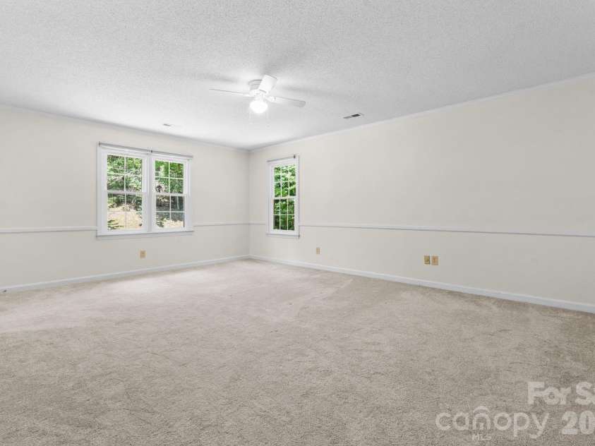 3132 Stoney Brook Drive, Lenoir, NC 28645.  MLS# CAR4403414, YatesRealty ID 21548. 